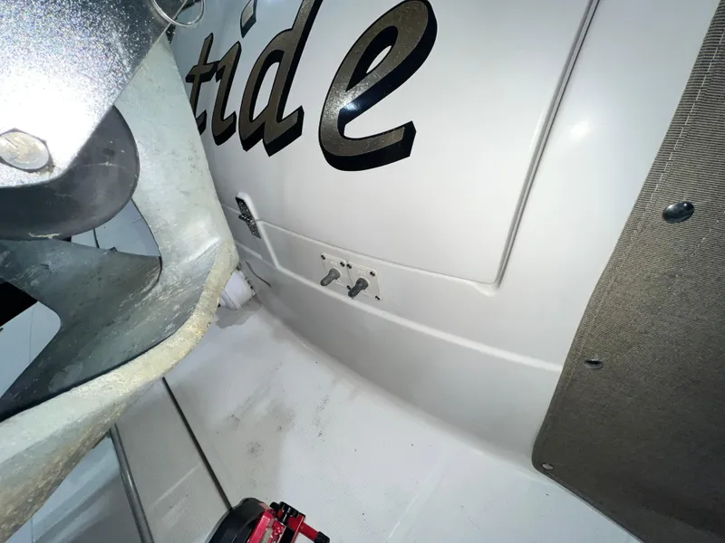 Slide: The Image of Regal Commodore 4260 2002 - 67