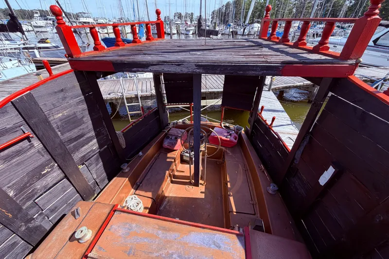 Slide: The Image of Control panel of 1982 Watkins 27 Pirate Ship with switches and bilge pump. - 30