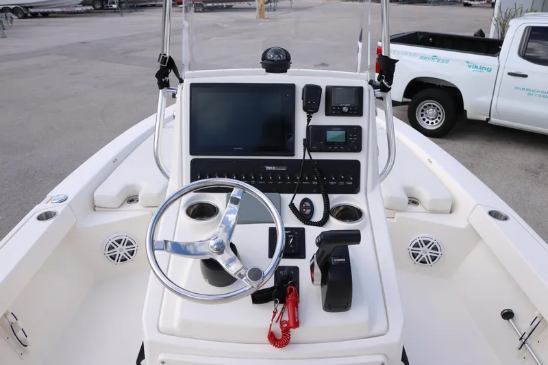 Slide: The Image of 2020 Pathfinder - Helm - 1