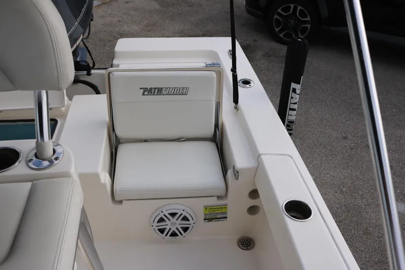 Slide: The Image of 2020 Pathfinder - Aft seating - 15