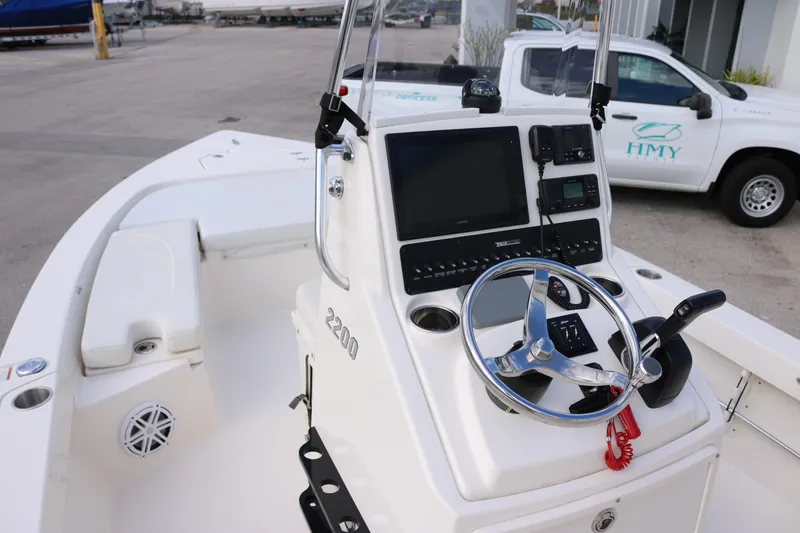 Slide: The Image of 2020 Pathfinder - Helm - 25