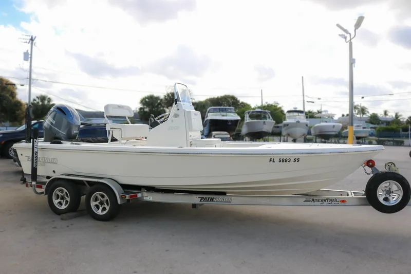 Slide: The Image of 2020 Pathfinder - Exterior profile on trailer - 9