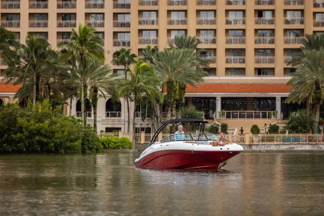 Slide: The Image of Hurricane SunDeck 2690 OB 2025 - 25