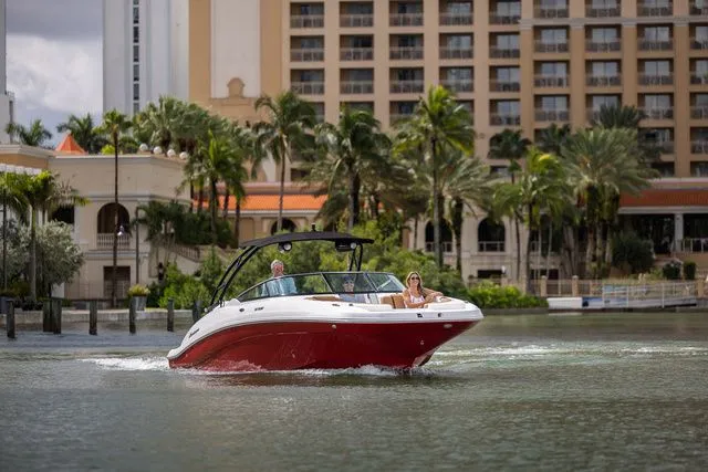 Slide: The Image of Hurricane SunDeck 2690 OB 2025 - 26