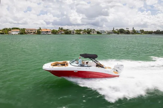 Slide: The Image of Hurricane SunDeck 2690 OB 2025 - 27