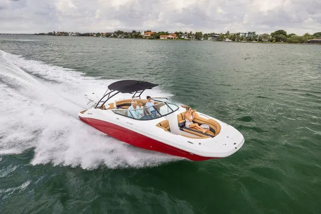 Slide: The Image of Hurricane SunDeck 2690 OB 2025 - 31