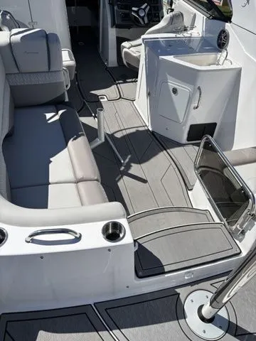 Slide: The Image of Hurricane SunDeck 2690 OB 2025 - 6