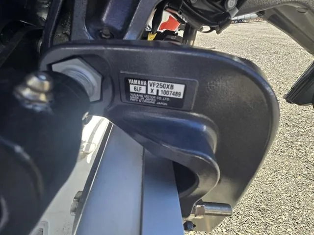 Slide: The Image of Hurricane SunDeck 2400 OB 2025 - 3