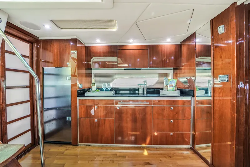 Slide: The Image of Sea Ray 470 Sundancer 2011 - 65