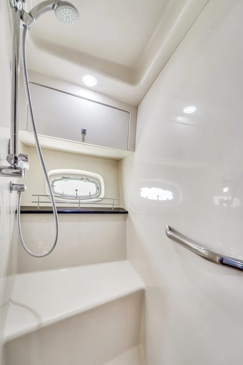 Slide: The Image of Sea Ray 470 Sundancer 2011 - 69