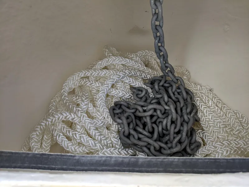 Slide: The Image of Anchor chain and rope in Sea Born LX26 boat, 2021 model. - 33