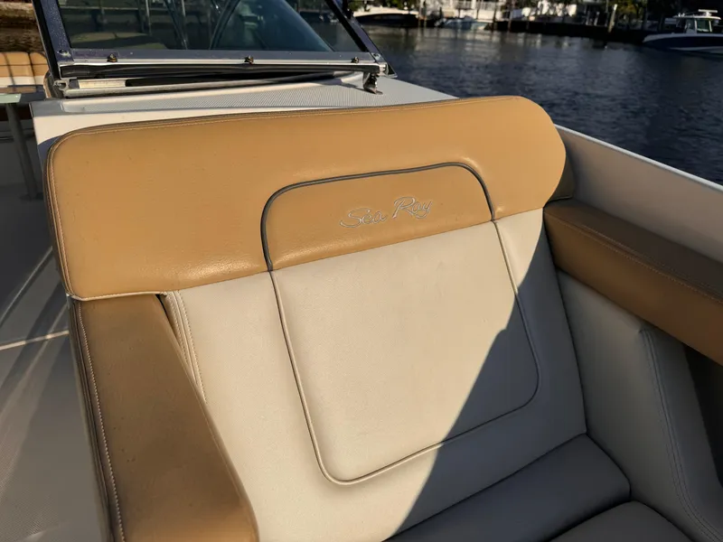 Slide: The Image of Sea Ray 280 Sundeck 2011 - 11