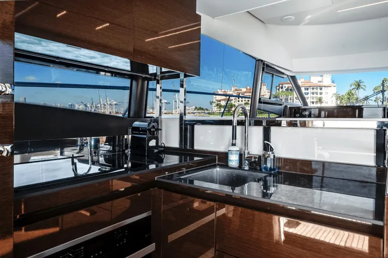 Slide: The Image of Prestige 520 2020 - 26