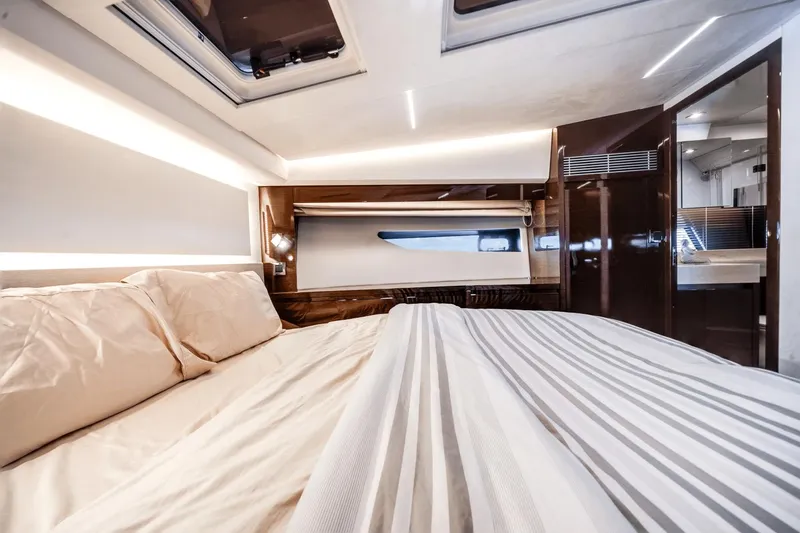 Slide: The Image of Prestige 520 2020 - 48