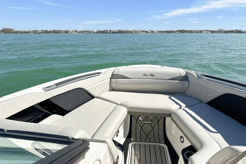 Slide: The Image of Sea Ray 260 SLX OUTBOARD 2023 - 8