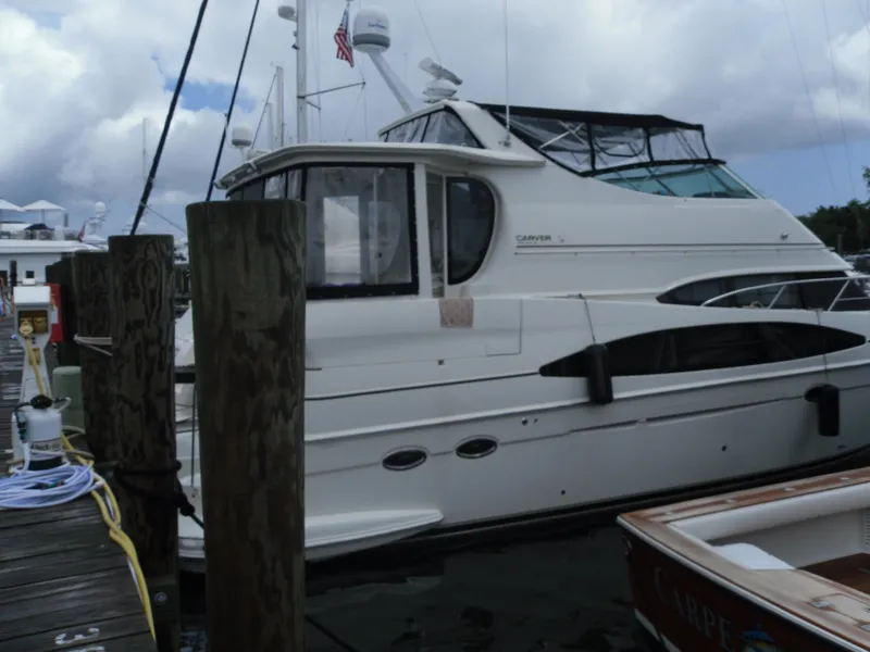 Slide: The Image of Carver 466 Motor Yacht 2004 - 0
