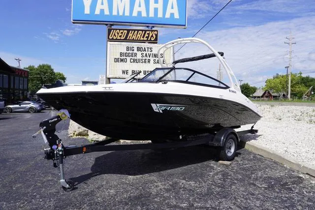 Slide: The Image of Yamaha AR190 2025 - 1