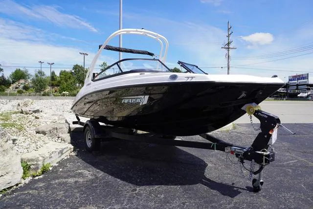 Slide: The Image of Yamaha AR190 2025 - 3