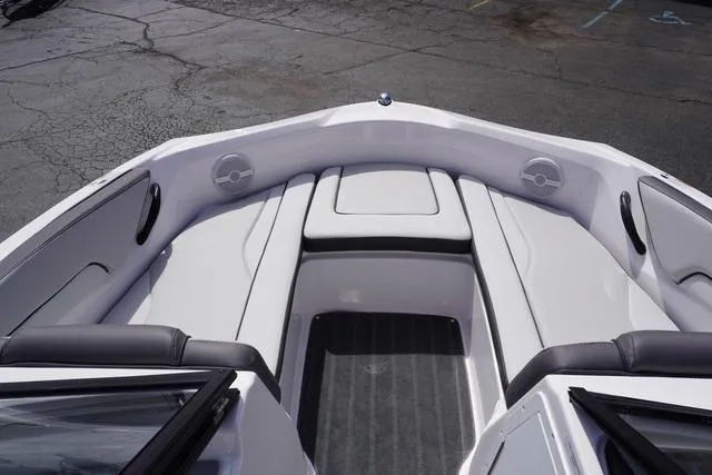 Slide: The Image of Yamaha AR190 2025 - 5