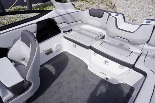 Slide: The Image of Yamaha AR190 2025 - 9