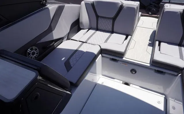 Slide: The Image of Yamaha 255XD 2025 - 15