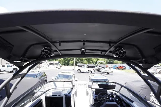 Slide: The Image of Yamaha 255XD 2025 - 21