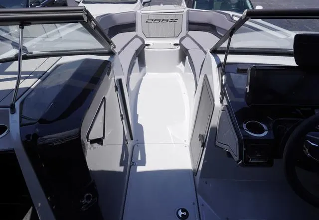 Slide: The Image of Yamaha 255XD 2025 - 7