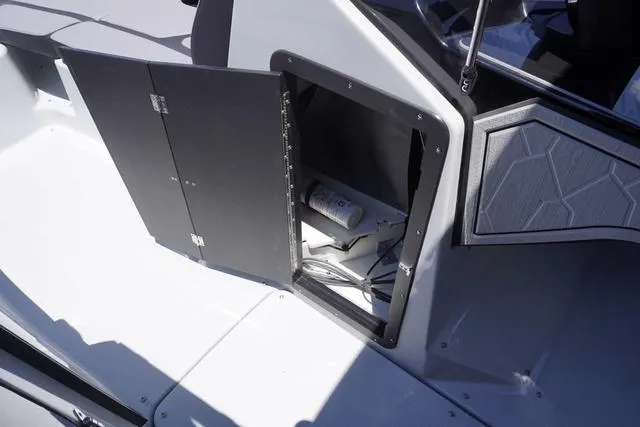 Slide: The Image of Yamaha 255XD 2025 - 8