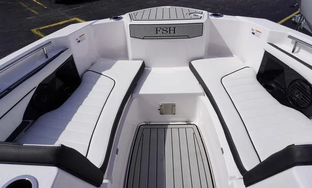 Slide: The Image of Yamaha 255 FSH Sport H 2025 - 3