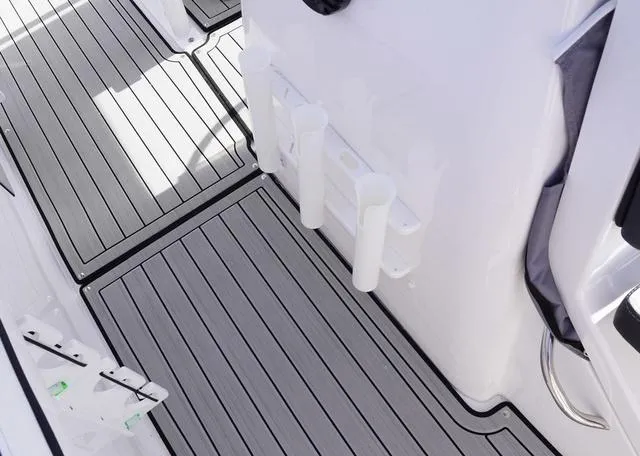 Slide: The Image of Yamaha 255 FSH Sport H 2025 - 9