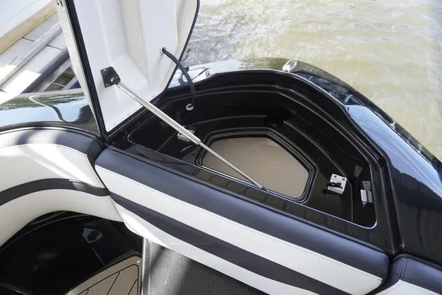 Slide: The Image of Yamaha 275SD 2025 - 3