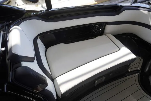 Slide: The Image of Yamaha 275SD 2025 - 5