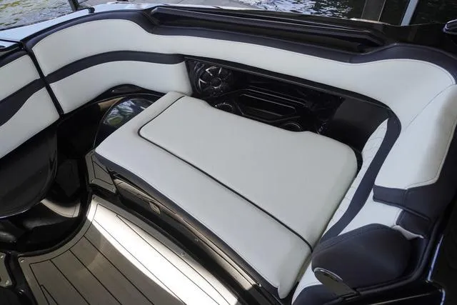 Slide: The Image of Yamaha 275SD 2025 - 7