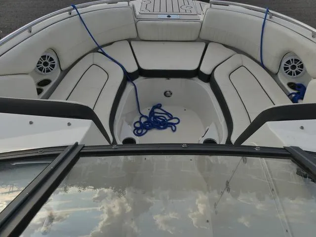 Slide: The Image of Stingray 231 DC 2020 - 9