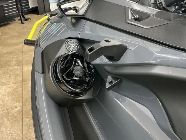 Slide: The Image of Sea-Doo Explorer Pro 2025 - 10