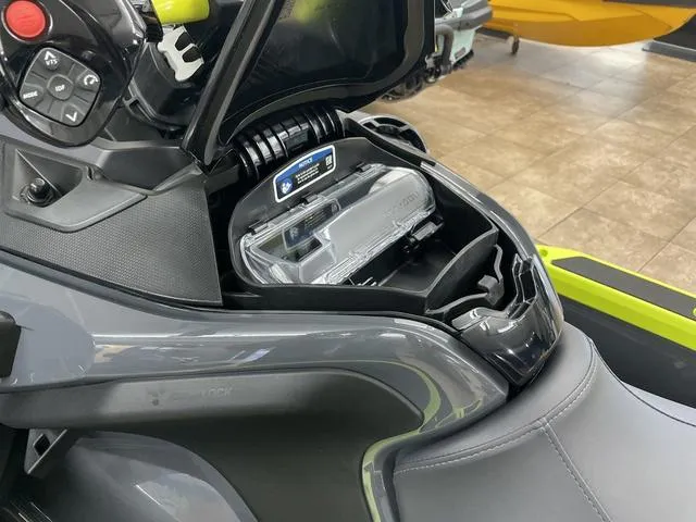 Slide: The Image of Sea-Doo Explorer Pro 2025 - 11