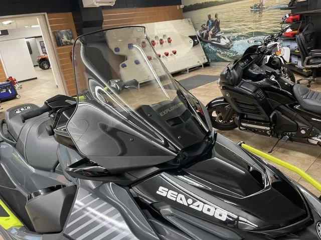 Slide: The Image of Sea-Doo Explorer Pro 2025 - 18