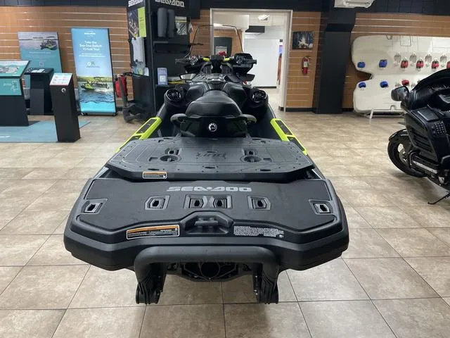 Slide: The Image of Sea-Doo Explorer Pro 2025 - 4
