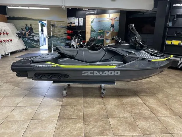 Slide: The Image of Sea-Doo Explorer Pro 2025 - 6