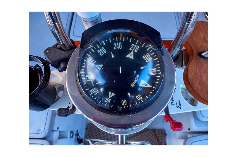 Slide: The Image of Valiant 40 Selah 1983 - 105