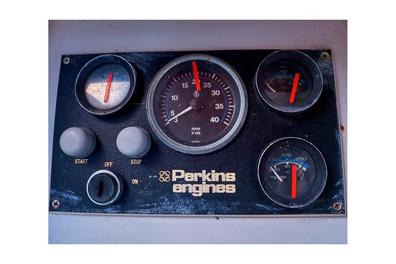 Slide: The Image of Valiant 40 Selah 1983 - 106