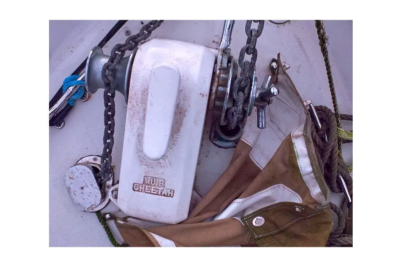 Slide: The Image of Valiant 40 Selah 1983 - 118