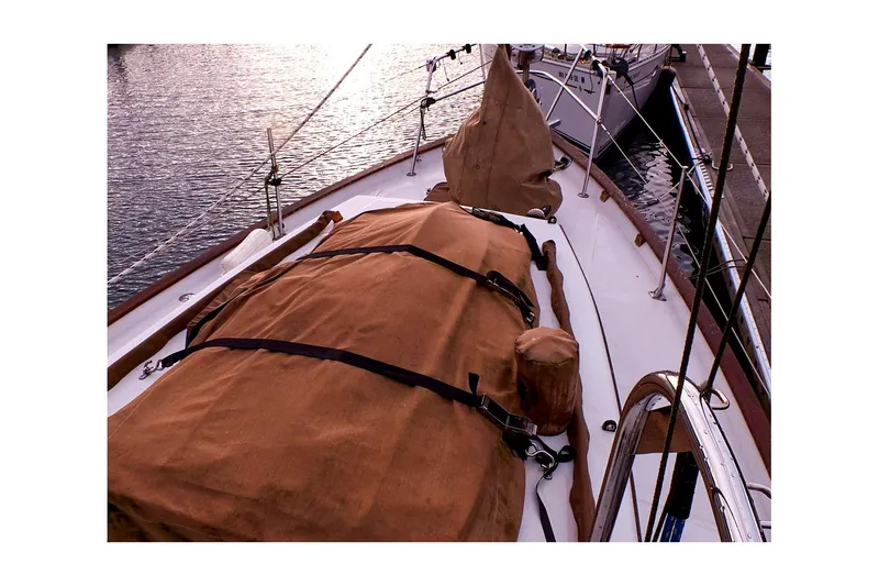 Slide: The Image of Valiant 40 Selah 1983 - 121