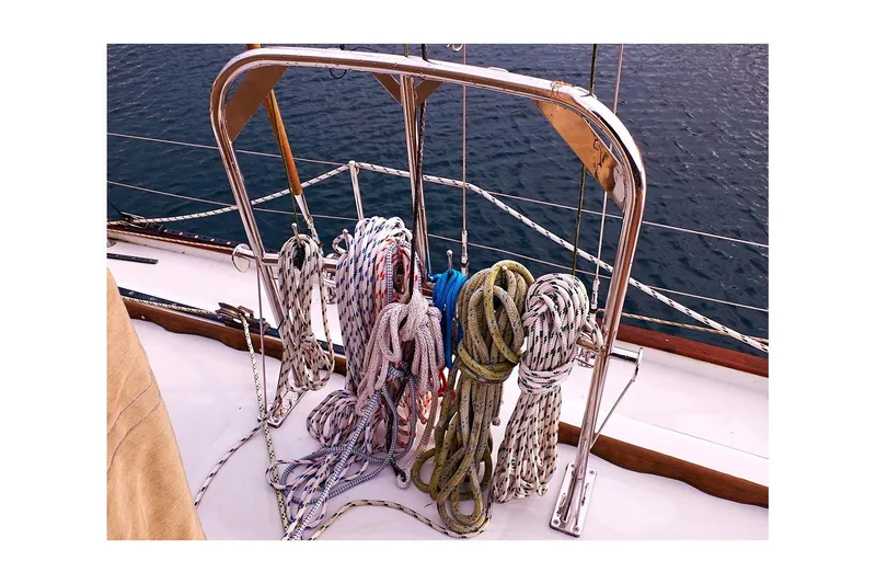 Slide: The Image of Valiant 40 Selah 1983 - 127