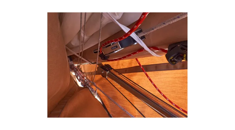 Slide: The Image of Valiant 40 Selah 1983 - 135