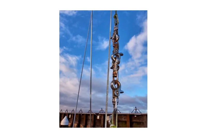 Slide: The Image of Valiant 40 Selah 1983 - 138