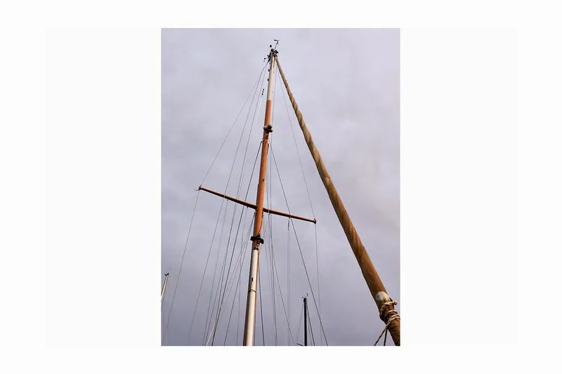 Slide: The Image of Valiant 40 Selah 1983 - 144