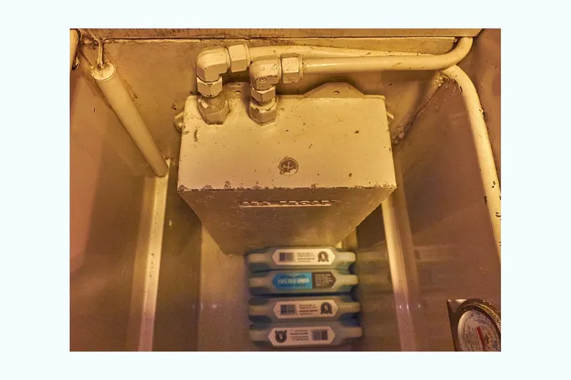 Slide: The Image of Valiant 40 Selah 1983 - 73