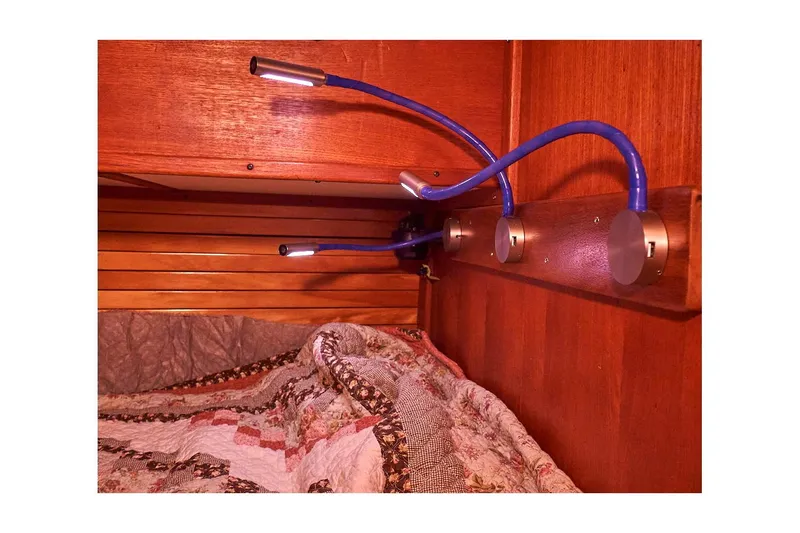 Slide: The Image of Valiant 40 Selah 1983 - 92