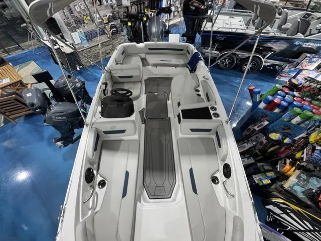 Slide: The Image of Hurricane SS 185-OB 2025 - 9